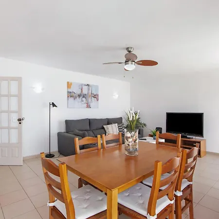 T2 2 Linha Vista Mar Apartment